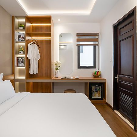 Duong Gia Hotel Dn By - Bay Luxury Дананг Экстерьер фото